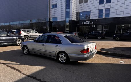 Mercedes-Benz E-Класс, 2000 год, 780 000 рублей, 6 фотография