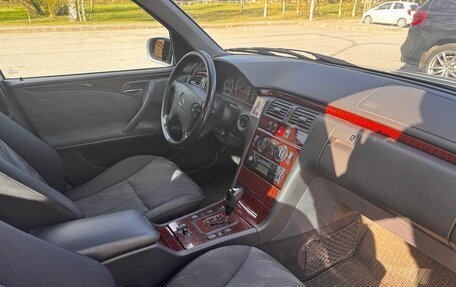 Mercedes-Benz E-Класс, 2000 год, 780 000 рублей, 12 фотография