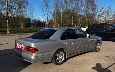 Mercedes-Benz E-Класс, 2000 год, 780 000 рублей, 4 фотография