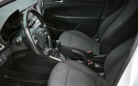 Hyundai Solaris II рестайлинг, 2017 год, 1 050 000 рублей, 8 фотография