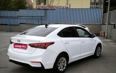 Hyundai Solaris II рестайлинг, 2017 год, 1 050 000 рублей, 5 фотография
