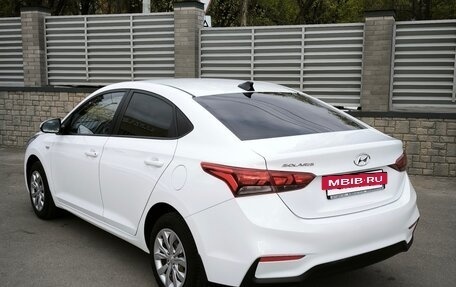 Hyundai Solaris II рестайлинг, 2017 год, 1 050 000 рублей, 6 фотография