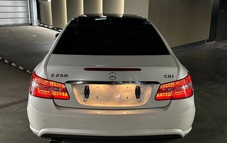 Mercedes-Benz E-Класс, 2011 год, 1 650 000 рублей, 3 фотография