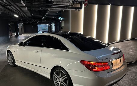 Mercedes-Benz E-Класс, 2011 год, 1 650 000 рублей, 4 фотография