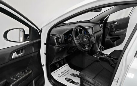 KIA Sportage IV рестайлинг, 2018 год, 2 069 000 рублей, 5 фотография