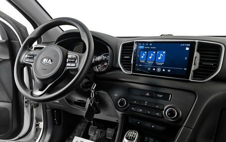 KIA Sportage IV рестайлинг, 2018 год, 2 069 000 рублей, 7 фотография