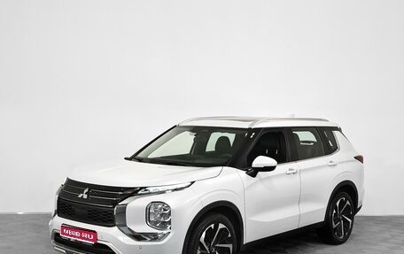 Mitsubishi Outlander, 2023 год, 3 999 000 рублей, 1 фотография