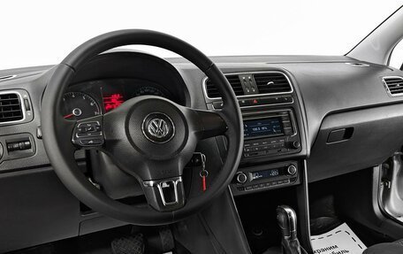 Volkswagen Polo VI (EU Market), 2013 год, 1 075 000 рублей, 6 фотография