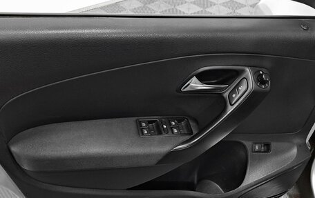 Volkswagen Polo VI (EU Market), 2013 год, 1 075 000 рублей, 10 фотография