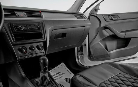 Skoda Rapid I, 2015 год, 1 365 000 рублей, 6 фотография