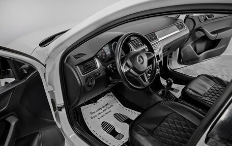 Skoda Rapid I, 2015 год, 1 365 000 рублей, 5 фотография