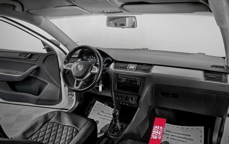 Skoda Rapid I, 2015 год, 1 365 000 рублей, 8 фотография