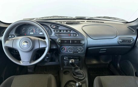 Chevrolet Niva I рестайлинг, 2016 год, 800 000 рублей, 15 фотография