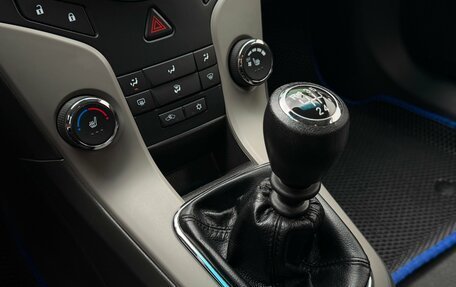 Chevrolet Cruze II, 2010 год, 895 000 рублей, 17 фотография