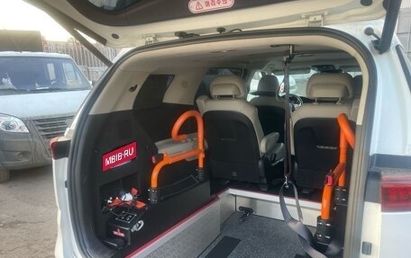KIA Carnival, 2020 год, 6 800 000 рублей, 10 фотография