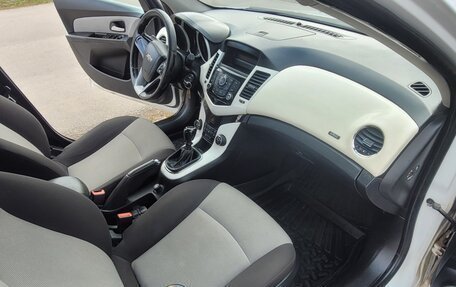 Chevrolet Cruze II, 2012 год, 610 000 рублей, 11 фотография