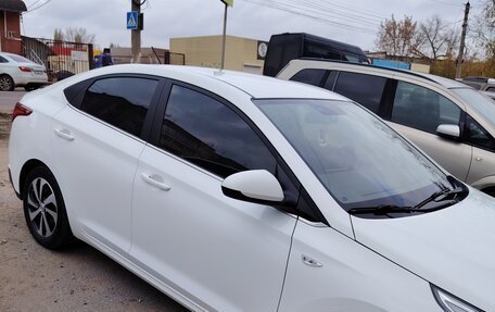 Hyundai Solaris II рестайлинг, 2020 год, 1 550 000 рублей, 2 фотография