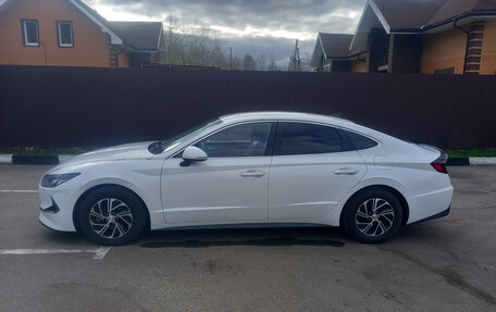 Hyundai Sonata VIII, 2021 год, 2 950 000 рублей, 2 фотография