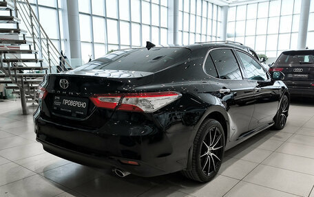 Toyota Camry, 2018 год, 2 415 000 рублей, 6 фотография