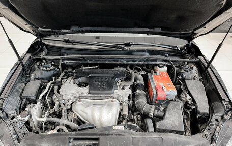 Toyota Camry, 2018 год, 2 415 000 рублей, 11 фотография