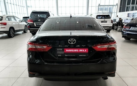 Toyota Camry, 2018 год, 2 415 000 рублей, 7 фотография