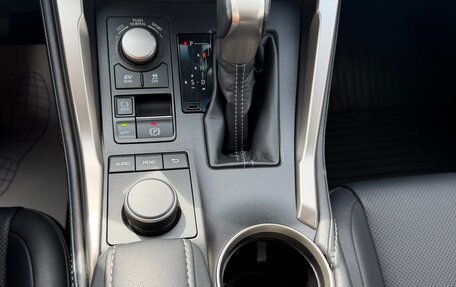 Lexus NX I, 2017 год, 3 600 000 рублей, 26 фотография