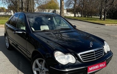 Mercedes-Benz C-Класс, 2003 год, 750 000 рублей, 1 фотография