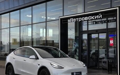 Tesla Model Y I, 2021 год, 4 000 000 рублей, 1 фотография