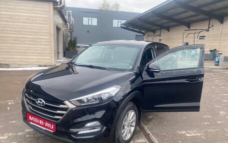 Hyundai Tucson III, 2016 год, 1 750 000 рублей, 3 фотография