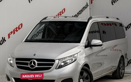 Mercedes-Benz V-Класс, 2018 год, 4 350 000 рублей, 3 фотография