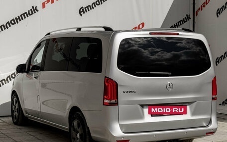 Mercedes-Benz V-Класс, 2018 год, 4 350 000 рублей, 6 фотография