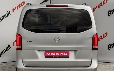 Mercedes-Benz V-Класс, 2018 год, 4 350 000 рублей, 7 фотография