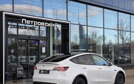 Tesla Model Y I, 2021 год, 4 000 000 рублей, 7 фотография