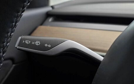 Tesla Model Y I, 2021 год, 4 000 000 рублей, 19 фотография