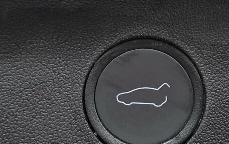 Tesla Model Y I, 2021 год, 4 000 000 рублей, 10 фотография