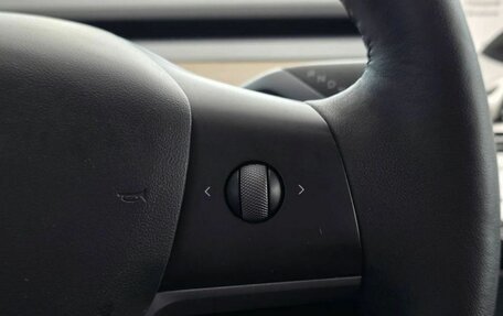 Tesla Model Y I, 2021 год, 4 000 000 рублей, 18 фотография