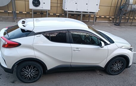 Toyota C-HR I рестайлинг, 2017 год, 1 550 000 рублей, 4 фотография