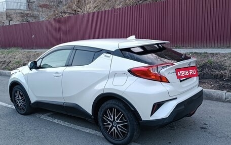 Toyota C-HR I рестайлинг, 2017 год, 1 550 000 рублей, 7 фотография