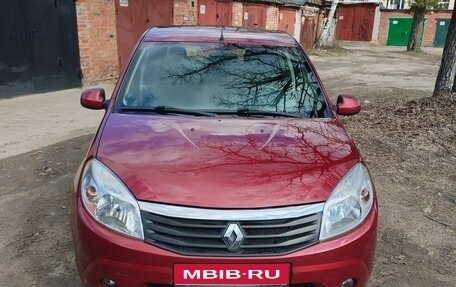 Renault Sandero I, 2012 год, 550 000 рублей, 1 фотография