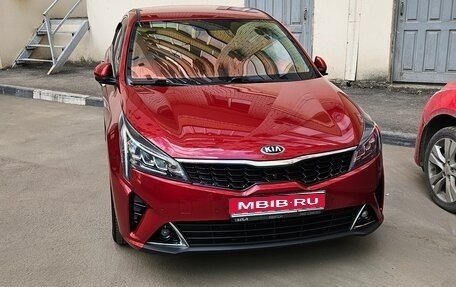 KIA Rio IV, 2021 год, 1 850 000 рублей, 1 фотография