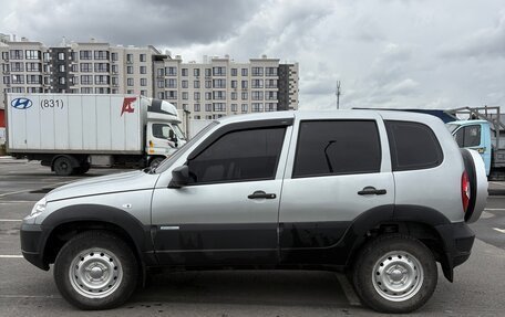 Chevrolet Niva I рестайлинг, 2015 год, 790 000 рублей, 4 фотография