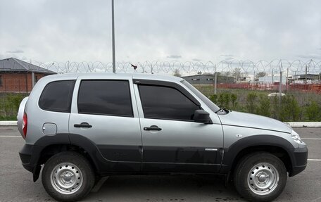 Chevrolet Niva I рестайлинг, 2015 год, 790 000 рублей, 8 фотография