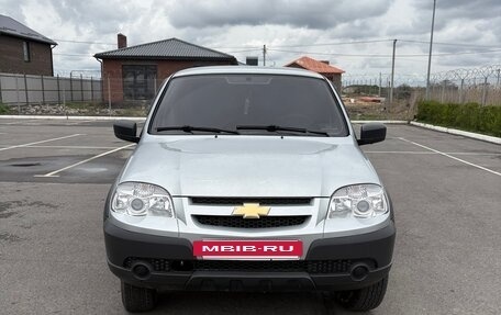 Chevrolet Niva I рестайлинг, 2015 год, 790 000 рублей, 2 фотография