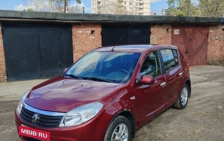 Renault Sandero I, 2012 год, 550 000 рублей, 2 фотография
