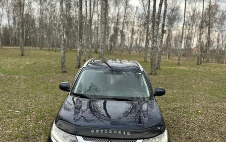 Mitsubishi Outlander III рестайлинг 3, 2019 год, 2 450 000 рублей, 4 фотография