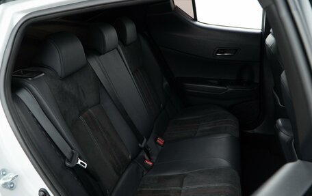 Toyota C-HR I рестайлинг, 2021 год, 3 922 046 рублей, 7 фотография