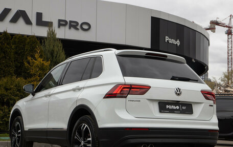 Volkswagen Tiguan II, 2018 год, 2 798 000 рублей, 5 фотография