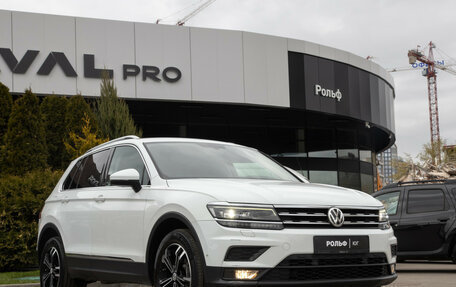 Volkswagen Tiguan II, 2018 год, 2 798 000 рублей, 2 фотография