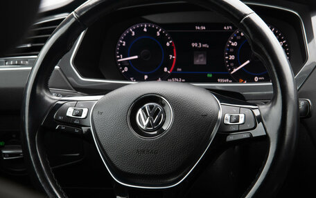 Volkswagen Tiguan II, 2018 год, 2 798 000 рублей, 17 фотография