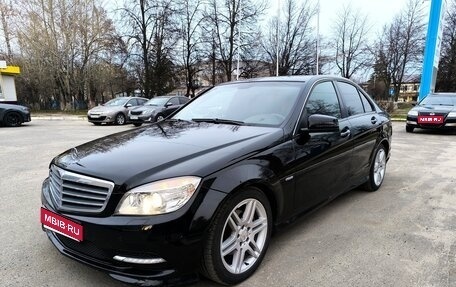 Mercedes-Benz C-Класс, 2010 год, 900 000 рублей, 1 фотография
